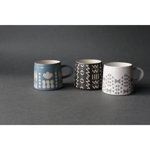 Tasse à empreintes de collage